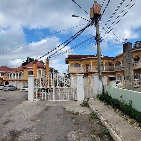 Wizzy Apartment White River Ocho Rios Exterior foto