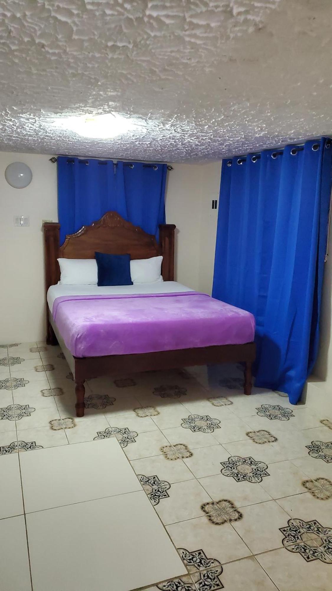 Wizzy Apartment White River Ocho Rios Exterior foto